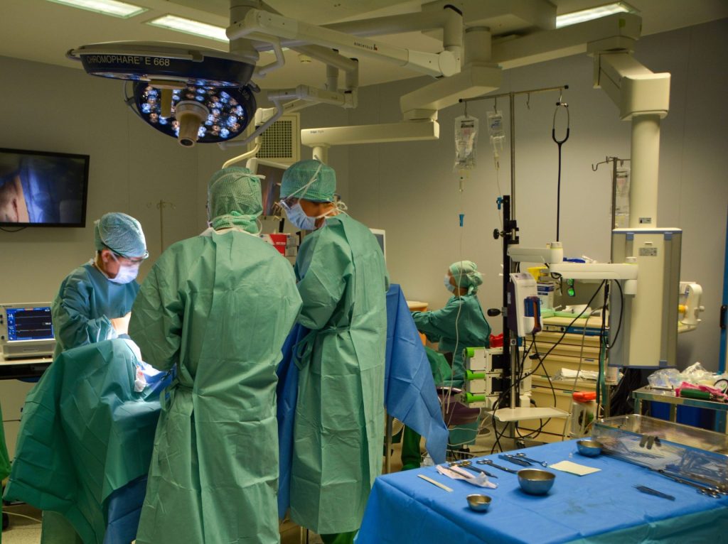 Kompleksna rekonstrukcija trbušnog zida u operacionoj sali